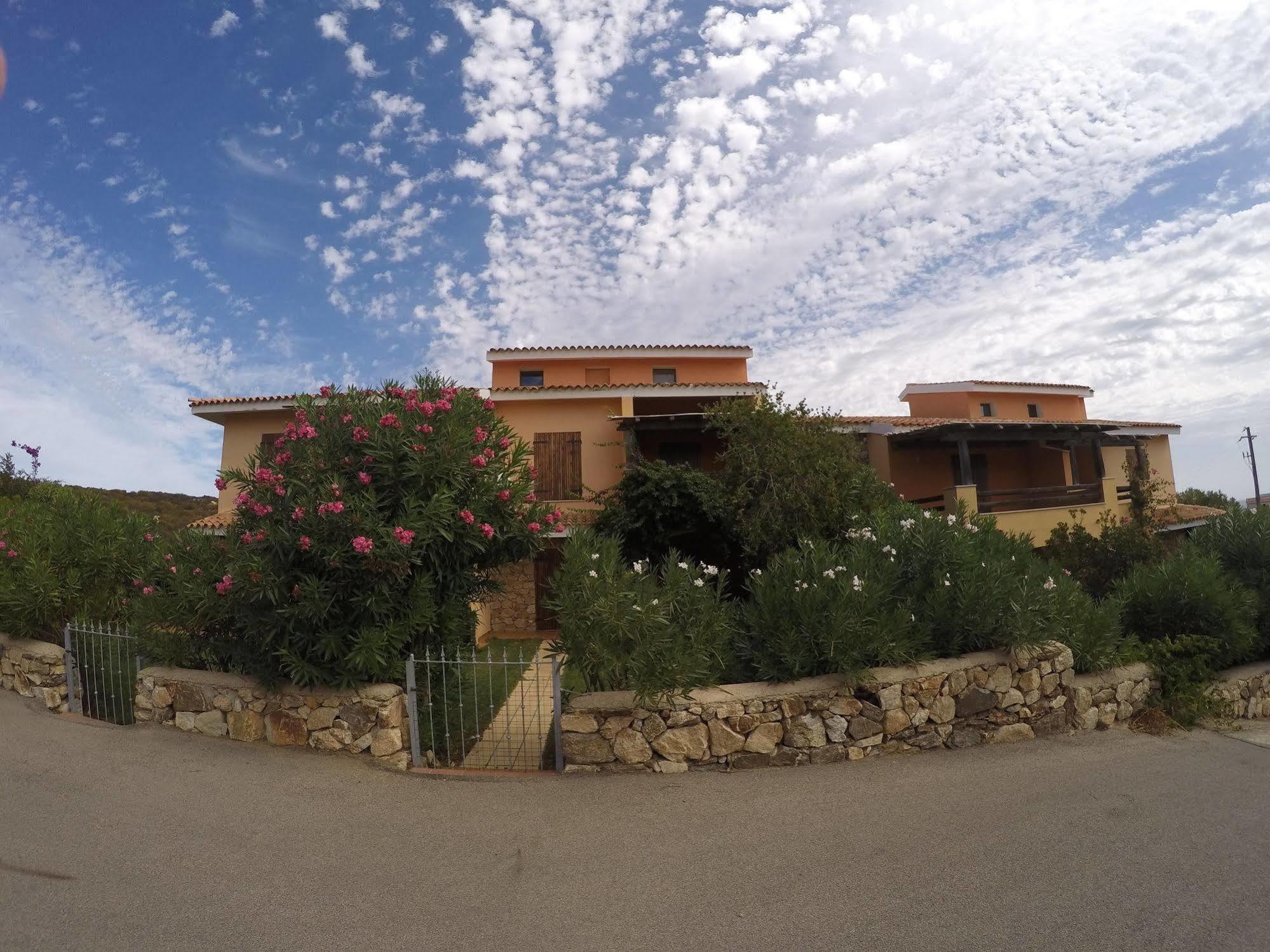 Residence Spiaggia Bianca Golfo Aranci Luaran gambar