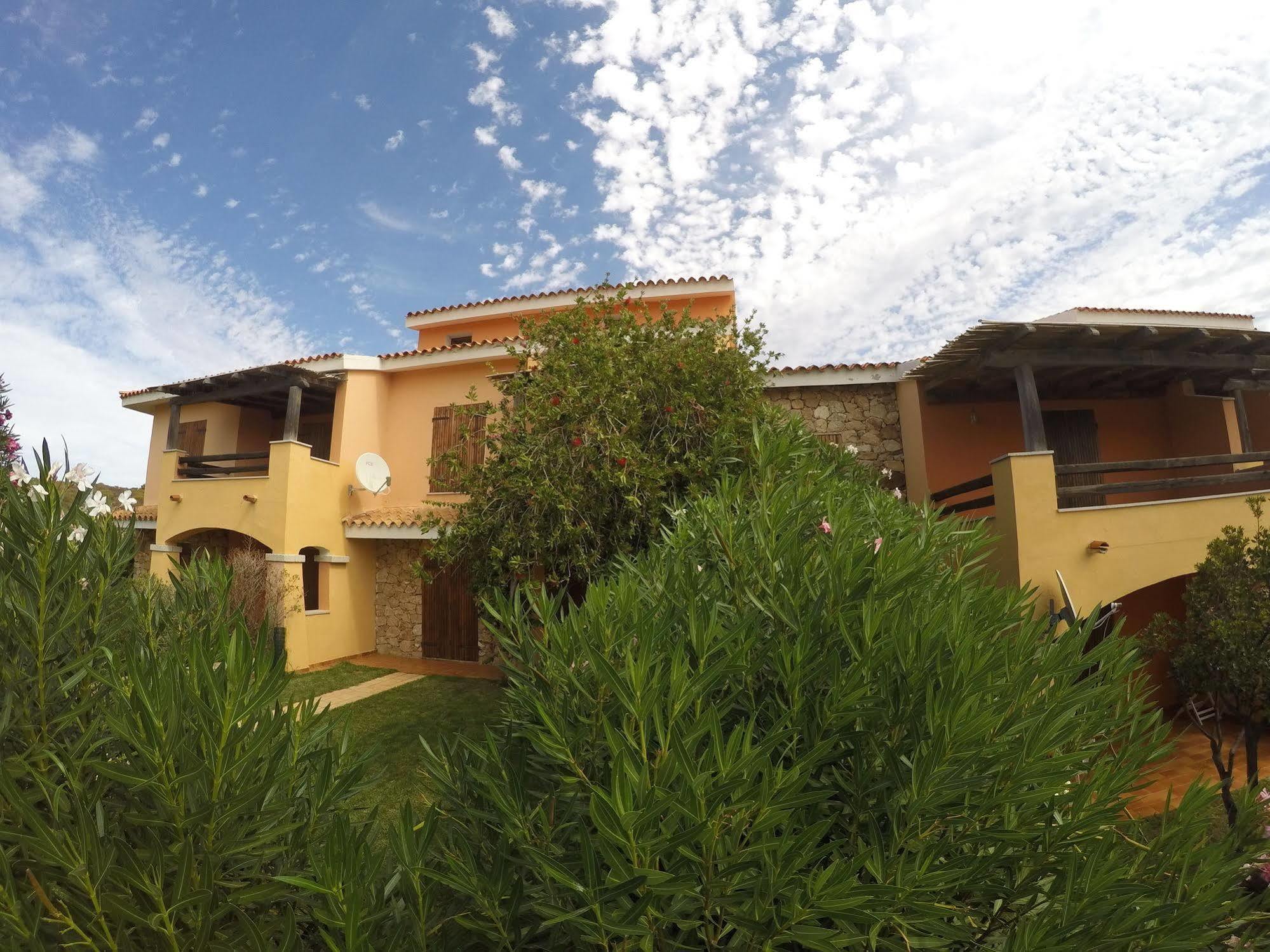 Residence Spiaggia Bianca Golfo Aranci Luaran gambar