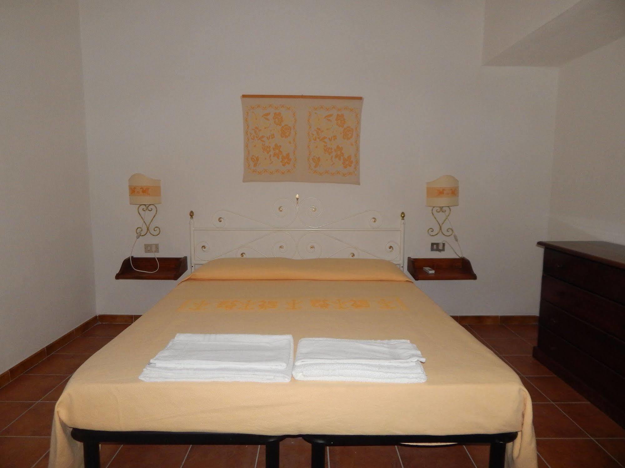 Residence Spiaggia Bianca Golfo Aranci Luaran gambar